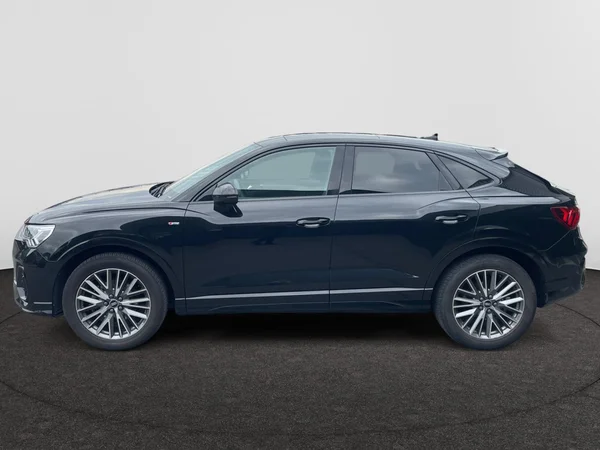 AUDI Q3 Sportback Dsl (2022) — foto 16 van 21