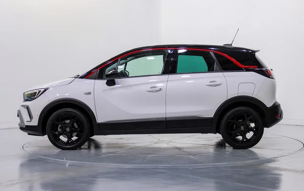 Opel Crossland (2021) — foto 12 van 64
