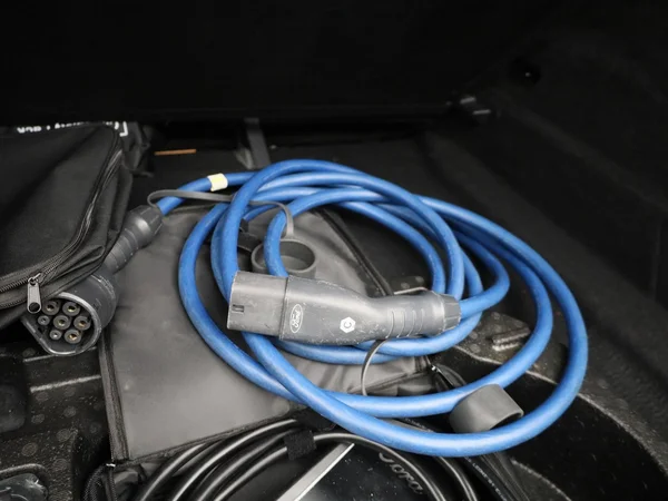 Ford Mustang Mach-E (2021) — foto 37 van 45