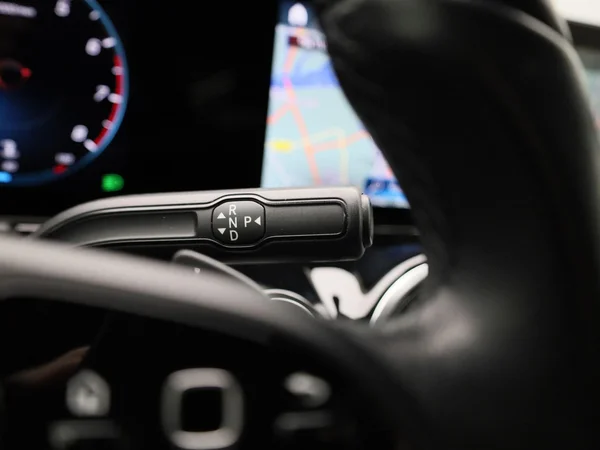 Mercedes-Benz GLA (2022) — foto 14 van 41