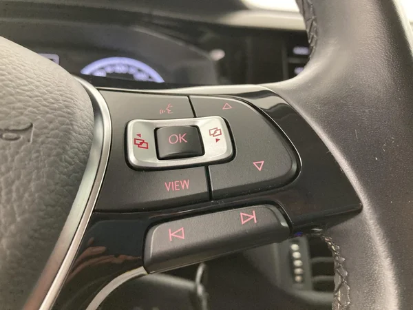VOLKSWAGEN Polo (2019) — foto 36 van 36