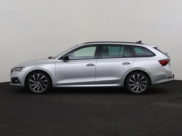 SKODA Octavia (2022) — foto 12 van 32