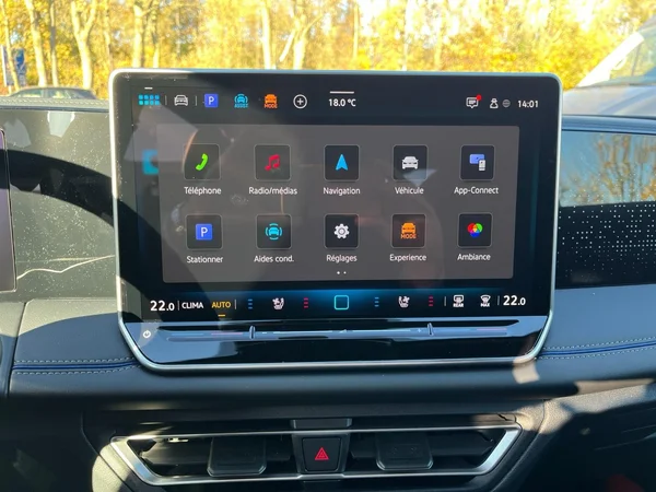 VOLKSWAGEN Tiguan (2025) — foto 2 van 19