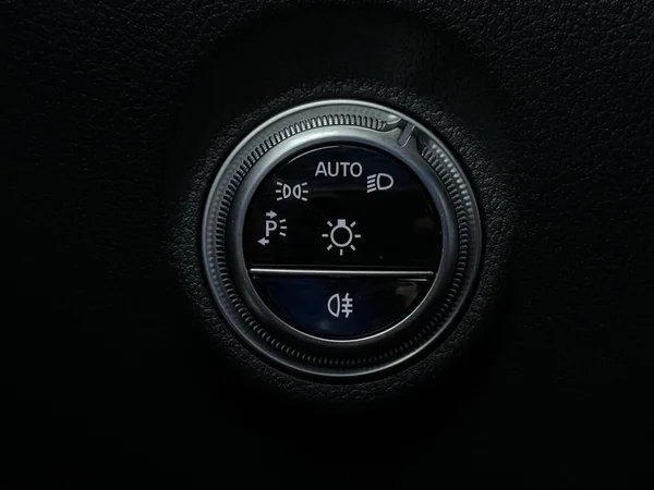 MERCEDES C 180 (2022) — foto 18 van 30