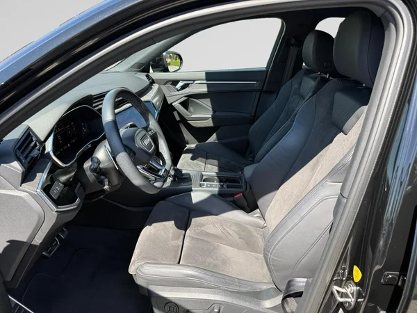 AUDI RS Q3 Sportback (2021) — foto 9 van 19