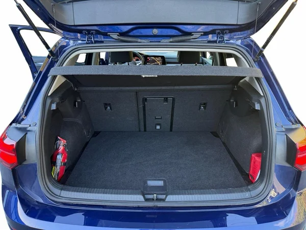 VOLKSWAGEN Golf VIII (2024) — foto 11 van 21
