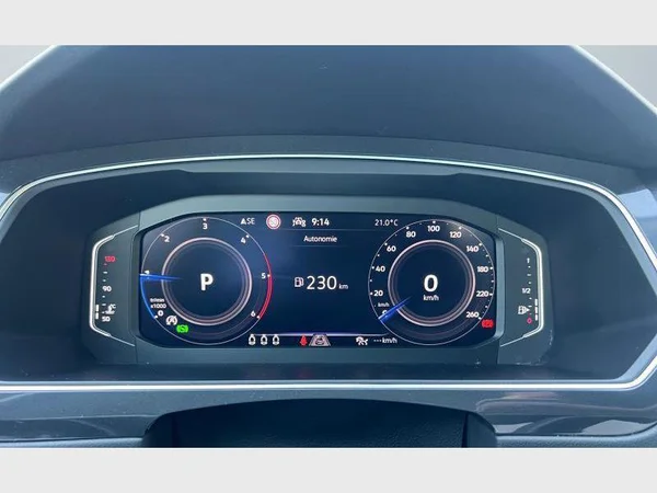 Volkswagen Tiguan (2022) — foto 2 van 26