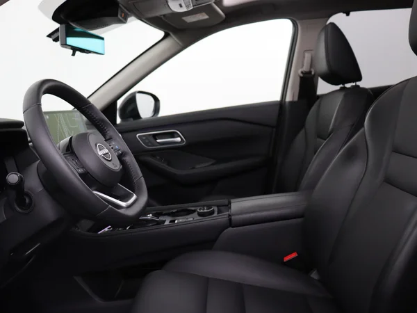 NISSAN X-Trail (2025) — foto 2 van 32