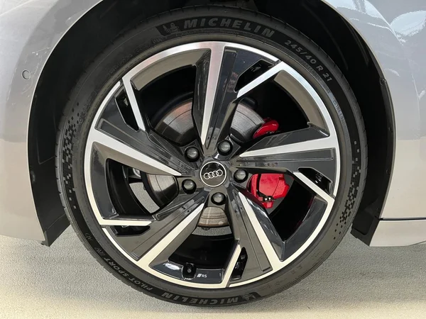 AUDI A6 Avant e-tron (2025) — foto 24 van 24