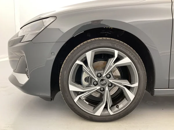 AUDI A3 Sportback (2025) — foto 18 van 36