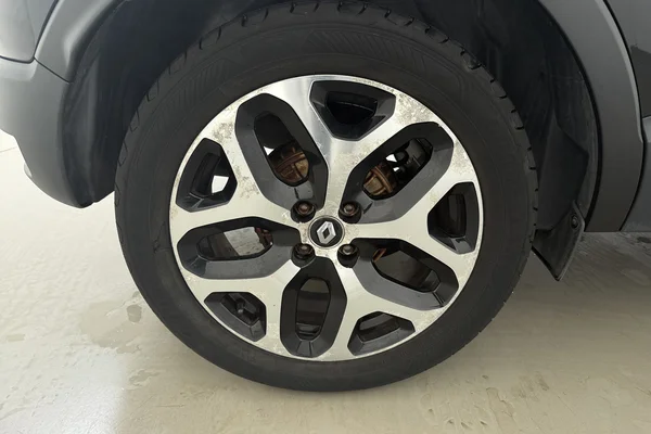 Renault Captur (2017) — foto 13 van 29