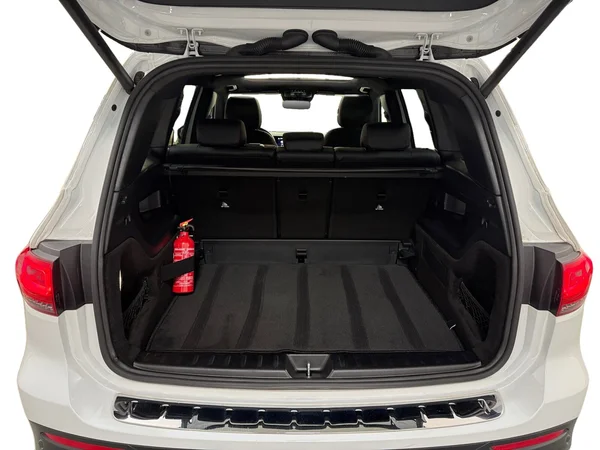 Mercedes-Benz GLB-180 (2021) — foto 17 van 31