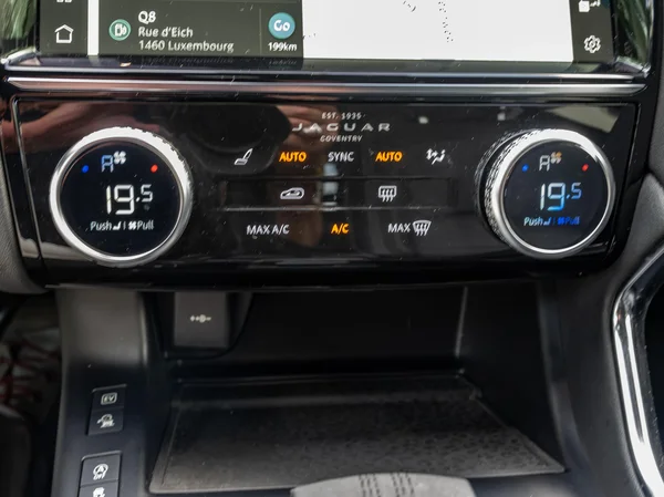 Jaguar E-PACE (2023) — foto 4 van 30
