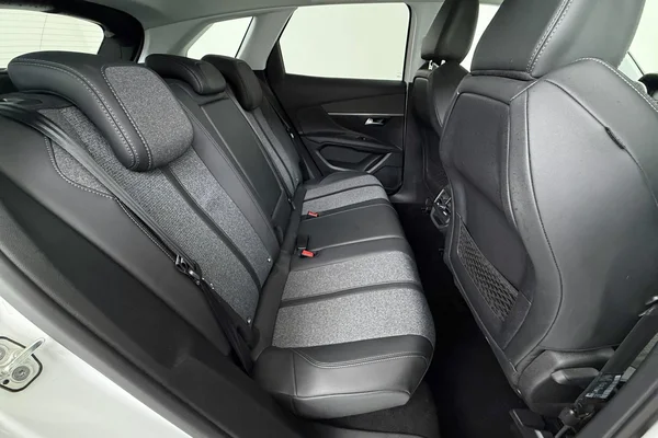 Peugeot 3008 (2020) — foto 9 van 29