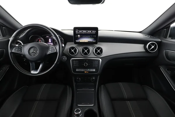 Mercedes-Benz CLA-Klasse (2018) — foto 3 van 16