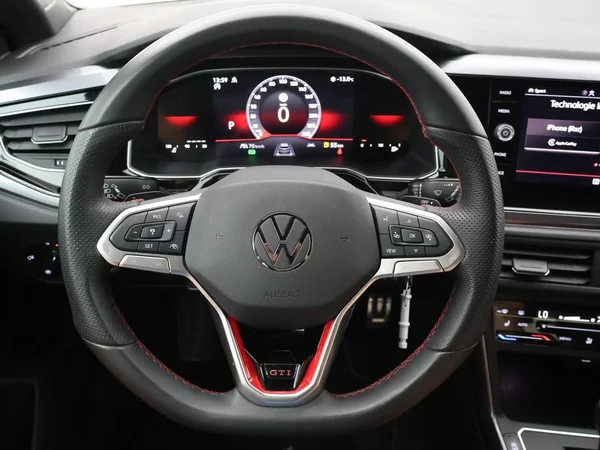 Volkswagen Polo (2024) — foto 15 van 25