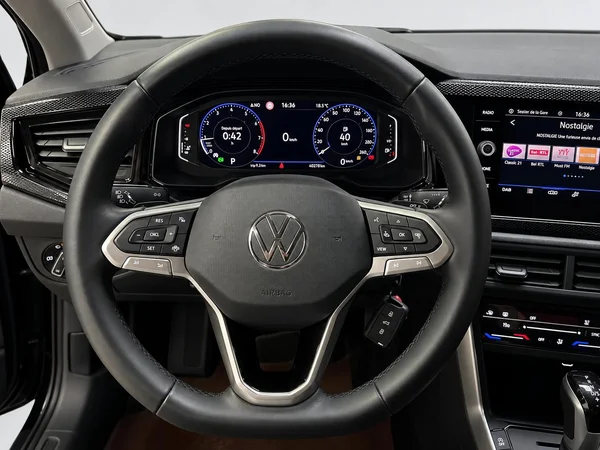 VOLKSWAGEN Polo (2022) — foto 17 van 17