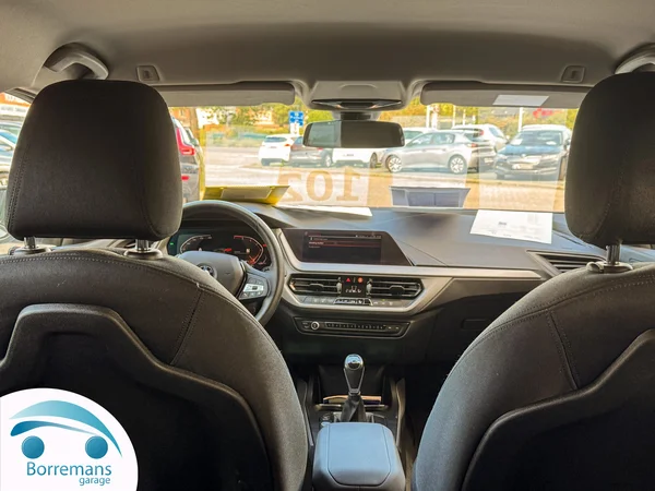 BMW 116 (2023) — foto 12 van 44