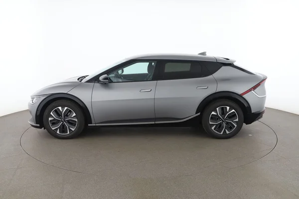Kia EV6 (2023) — foto 10 van 17