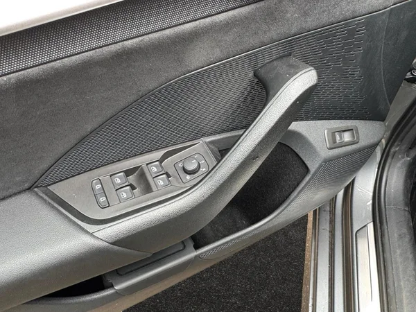 SKODA Octavia Combi (2025) — foto 6 van 15