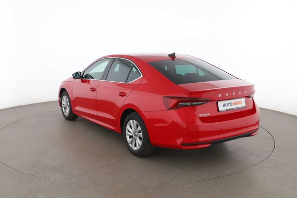 Skoda Octavia (2025) — foto 10 van 16