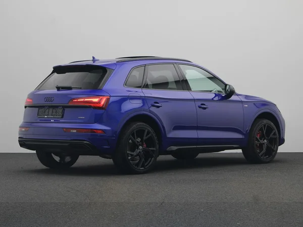 AUDI Q5 PHEV (2023) — foto 12 van 26