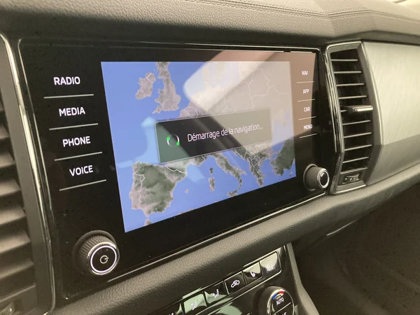 SKODA Kodiaq (2022) — foto 19 van 36