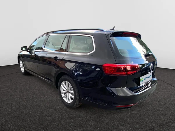 VOLKSWAGEN Passat Variant (2024) — foto 13 van 19