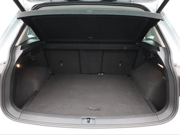VOLKSWAGEN Tiguan (2021) — foto 2 van 21