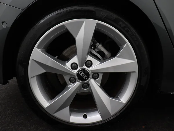 AUDI A3 Sportback (2025) — foto 14 van 18