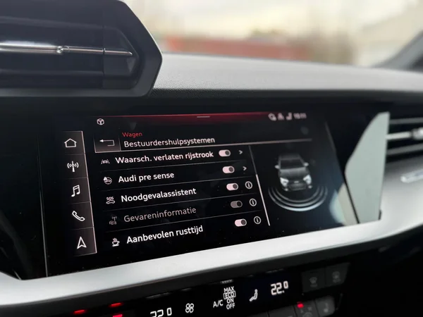AUDI A3 Sedan (2024) — foto 18 van 28