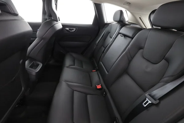 Volvo XC60 (2021) — foto 5 van 16