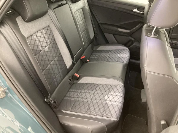 VOLKSWAGEN T-Roc (2025) — foto 29 van 36