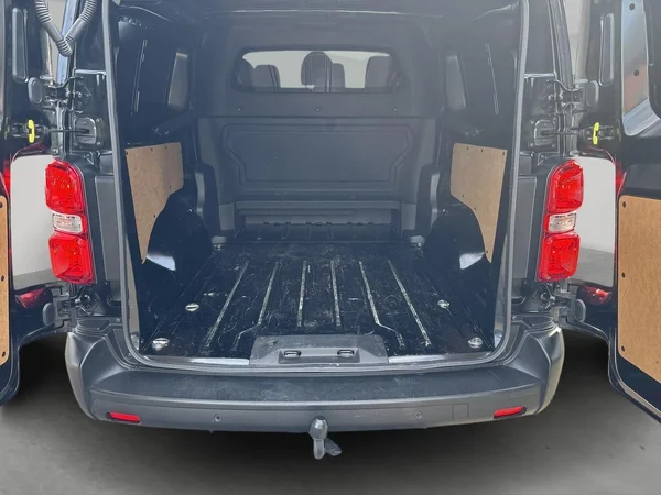 Peugeot Expert (2025) — foto 17 van 19