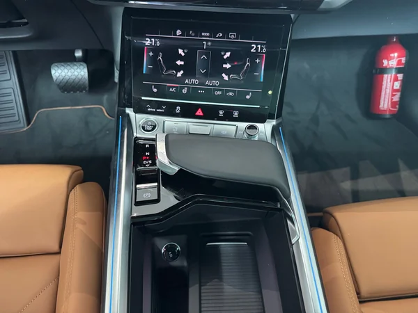 AUDI Q8 e-tron (2026) — foto 5 van 20
