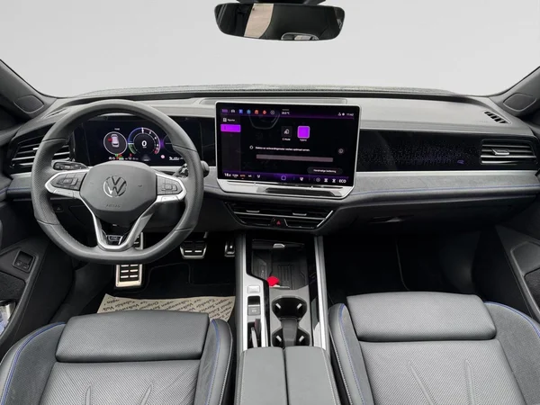 VOLKSWAGEN Passat Variant eHybrid (PHEV) (2026) — foto 2 van 24