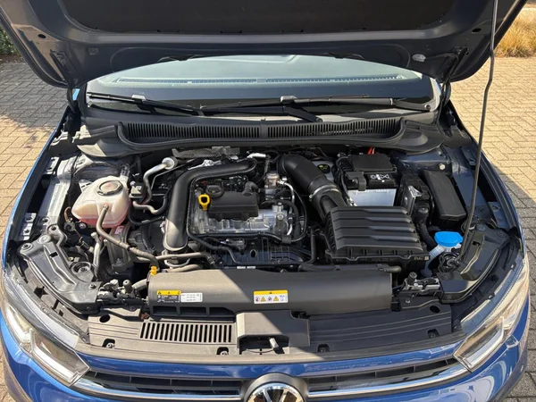 VOLKSWAGEN Polo (2024) — foto 14 van 24