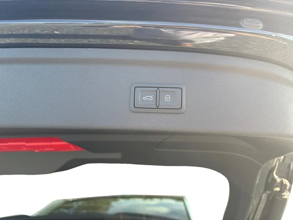 AUDI A3 Allstreet PHEV (2025) — foto 13 van 24