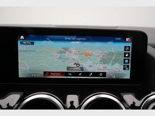 MERCEDES-BENZ GLA 180 (2021) — foto 6 van 28