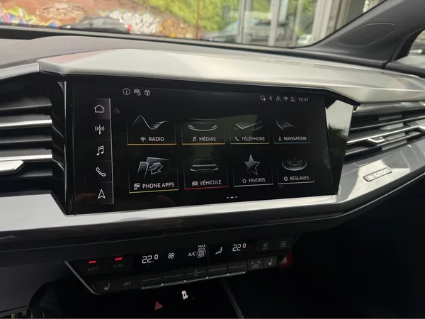 AUDI Q4 e-tron (2025) — foto 14 van 15