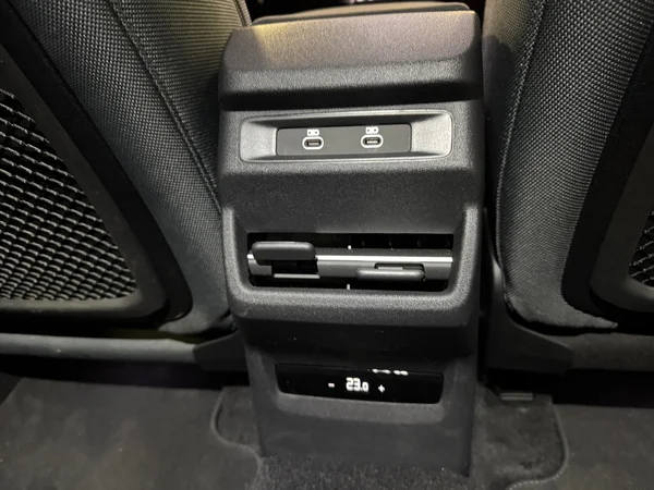 AUDI Q3 SUV e-hybrid (PHEV) (2025) — foto 8 van 24