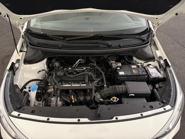 HYUNDAI i20 (2019) — foto 6 van 24