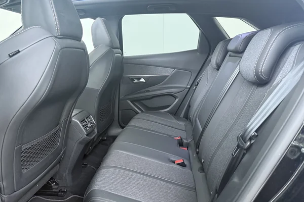 Peugeot 3008 (2019) — foto 23 van 24