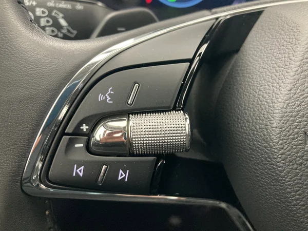 SKODA Octavia Combi (2021) — foto 14 van 36