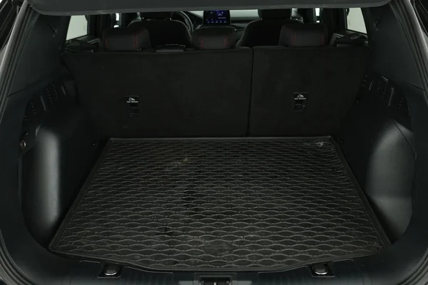 Ford Kuga (2022) — foto 8 van 16