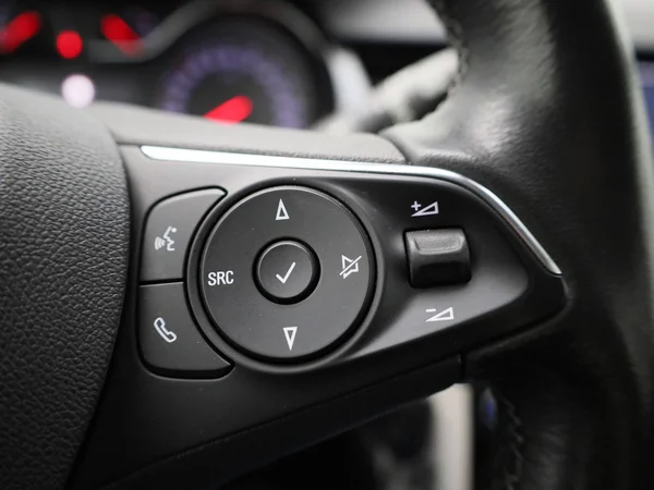 Opel Crossland (2021) — foto 10 van 38