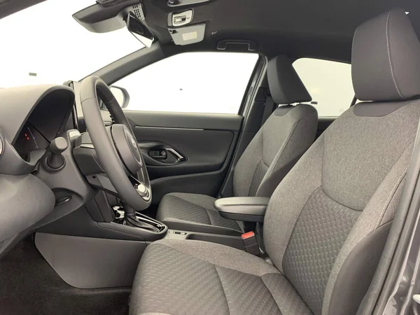 Toyota Yaris Cross Hybrid (HEV) (2026) — foto 13 van 25