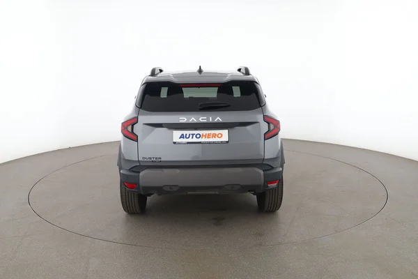 Dacia Duster (2024) — foto 11 van 16