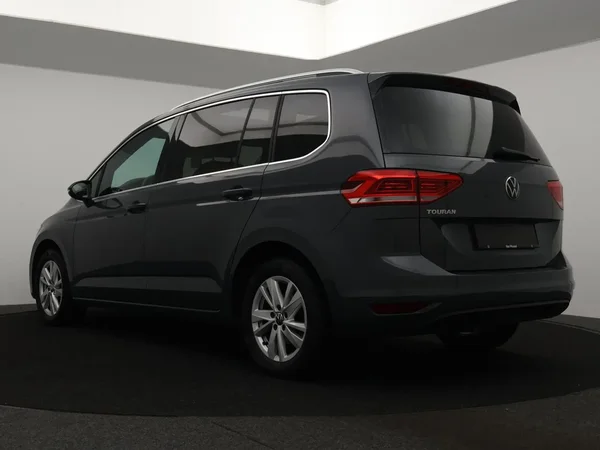 Volkswagen Touran (2021) — foto 3 van 30