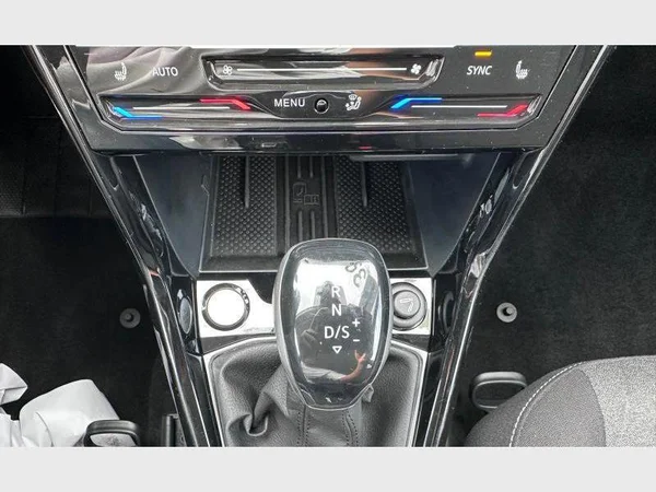 Volkswagen T-Cross (2025) — foto 10 van 26